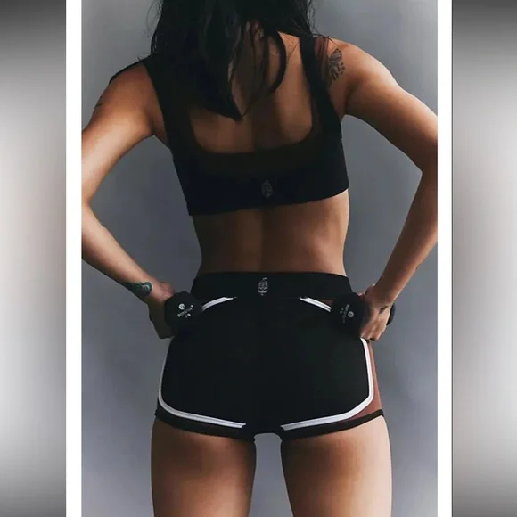 1905. Free People There You Go Run Shorts - Picture 5 of 6